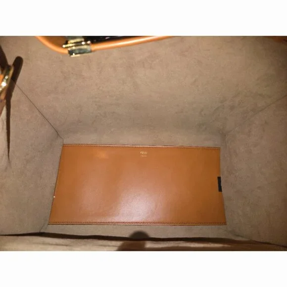 Pristine Authentic Fendi Roma Satchel - Picture 5 of 12